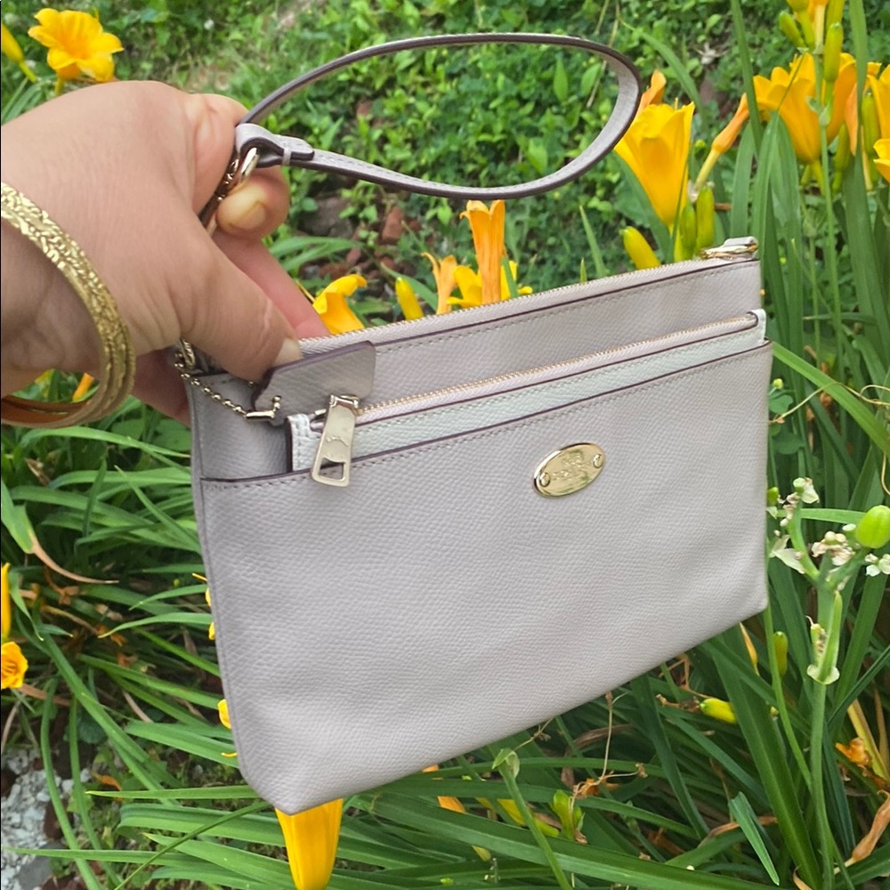 Coach shoulder bag with matching wallet